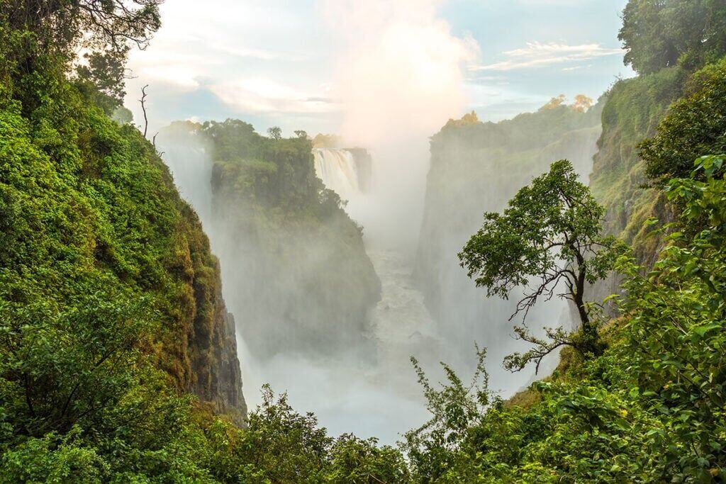 Ad-Astra-Zimbabwe-The-Countries-with-most-official-languages-1024x683-1 (1)