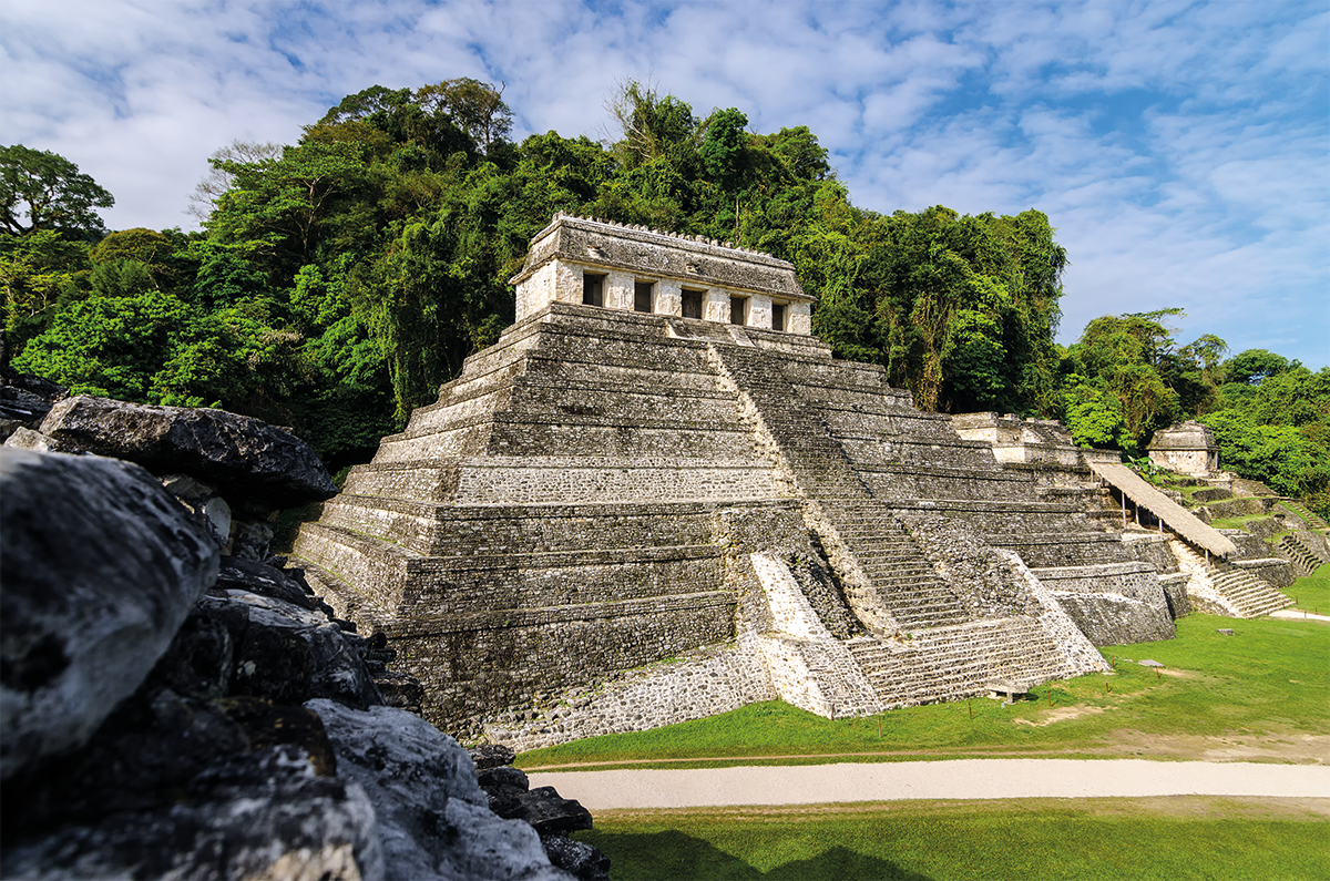 A beautiful Mayan temple in the jungle